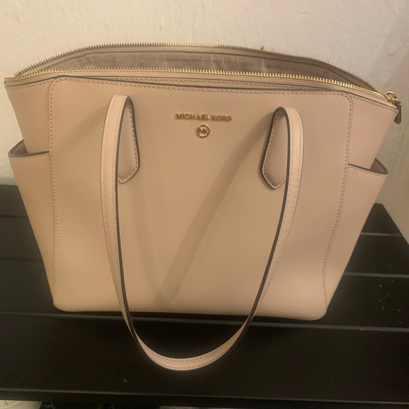 Michael Kors saffiano leather tote bag - Picture 3 of 9